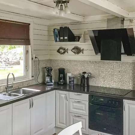 Holiday home 4 Bedroom Amazing In Sannidal