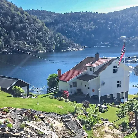 4 Bedroom Amazing In Сasa de vacaciones *