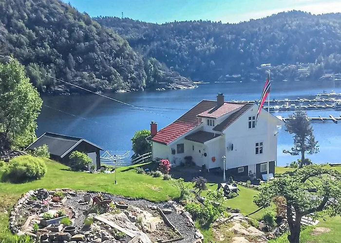 4 Bedroom Amazing In Casa vacanze *