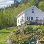 Дом отдыха 4 Bedroom Amazing In Sannidal