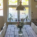 4 Bedroom Amazing In Дом отдыха *